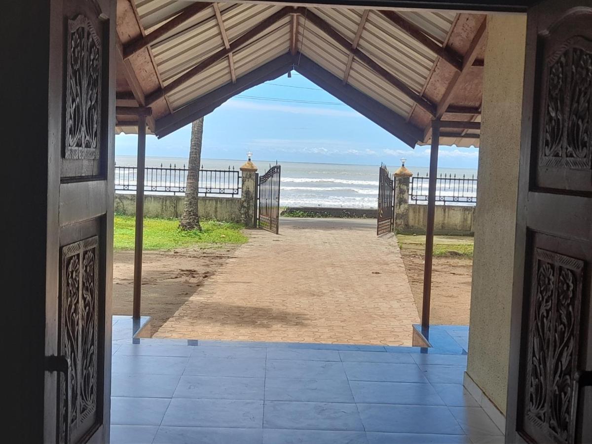 Hotel Seabird Murud  Exterior photo